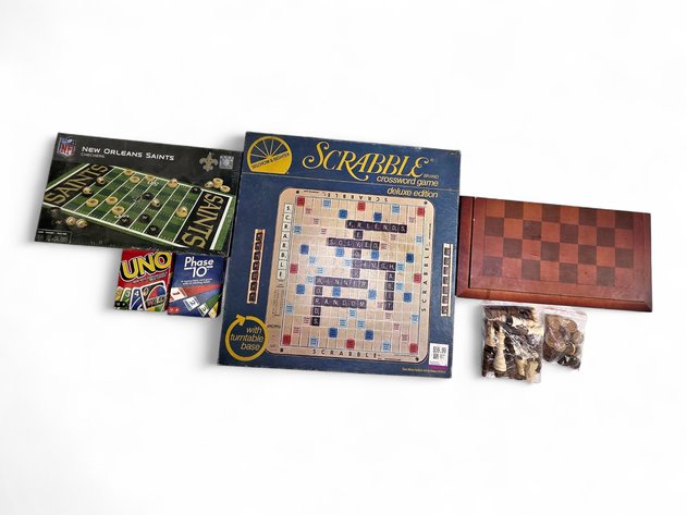 NFL Saints Checkers, Scrabble, Chess Set, UNO & Phase 10