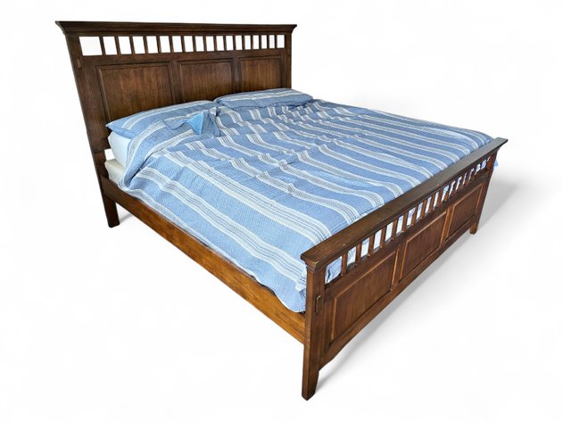 Wooden Bed w/ Headboard & Footboard