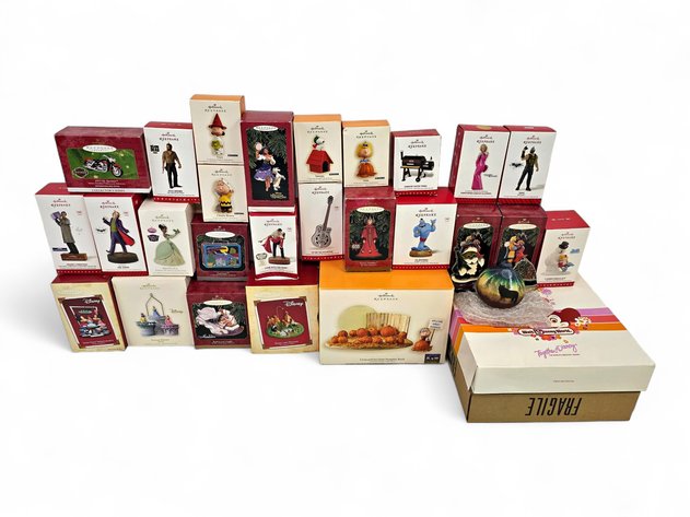 28x Hallmark Christmas Ornaments, Walt Disney World McDonald's Plates & More