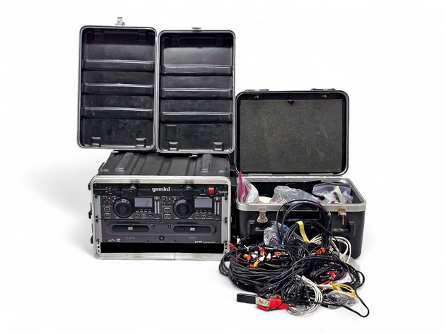 Gemini Professional Dual CD Player w/ Cases, AV Cords & More