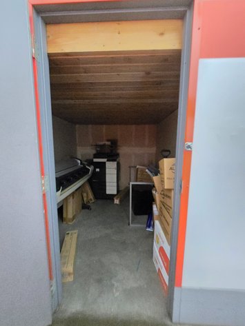 8' x 10' x 6' Storage Unit D024 - Old Seward