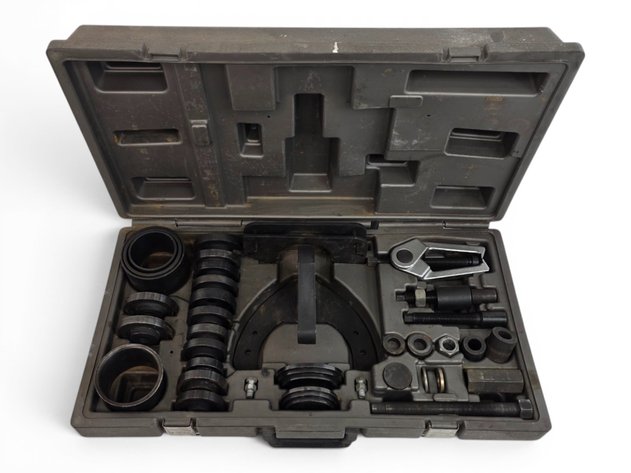 HubTamer Elite Front Wheel Drive Service Tool Set