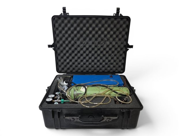 Oxygen Regulator & Pelican 1600 Hard Case
