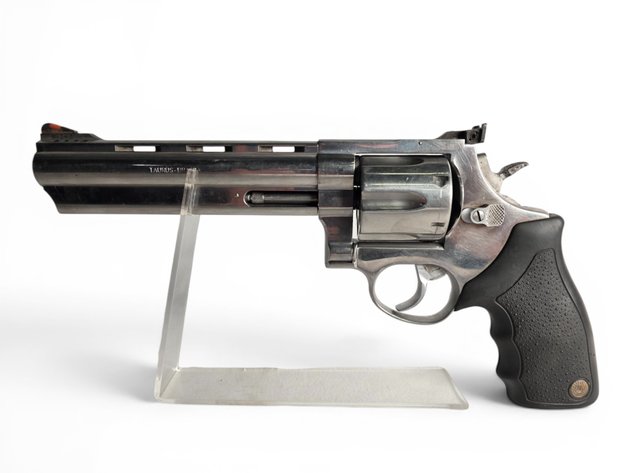 Taurus 44 44 MAG Revolver