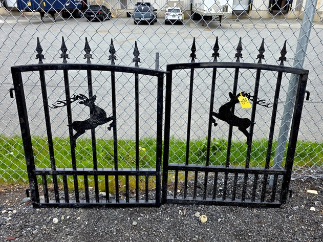 SKLP 6' Bi-Parting Iron Gate, Deer Motif Style - SK-T6
