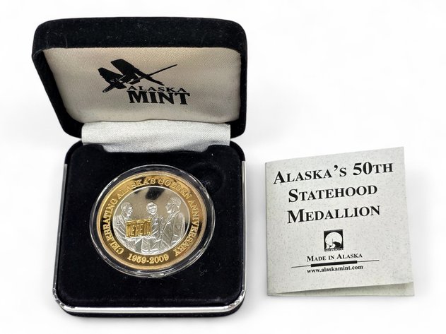 1ozt .999 Fine Silver Double Gold Relief Alaska Mint Alaska's 50th Statehood Medallion
