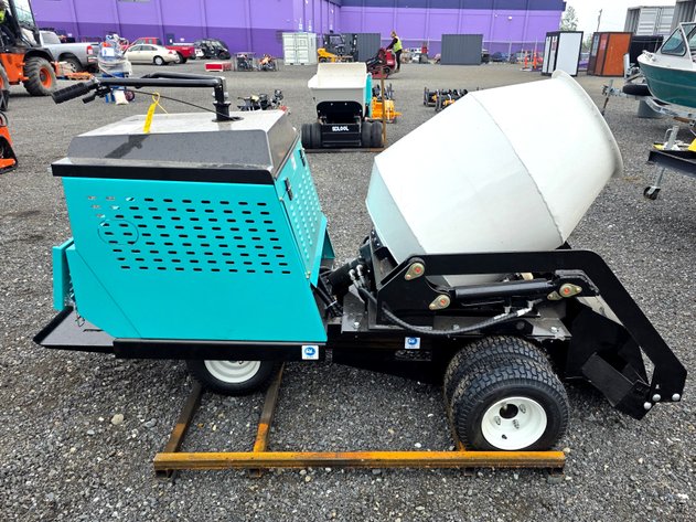 New 2026 MT800 13.5 HP Wheeled Mini Concrete Mixer w/ Hydraulic Dump – SDLOOL