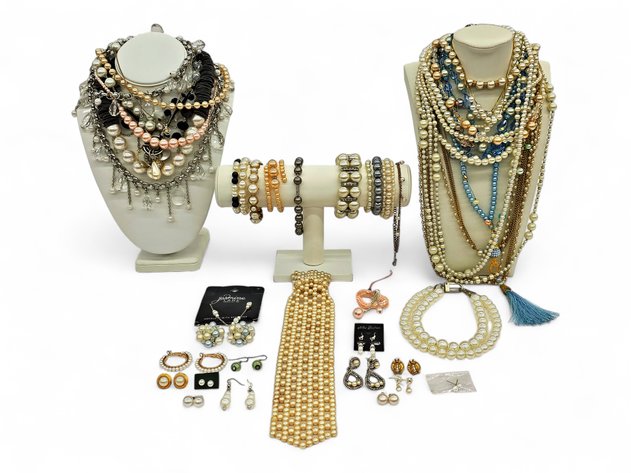 Faux Pearl Costume & Fashion Jewelry