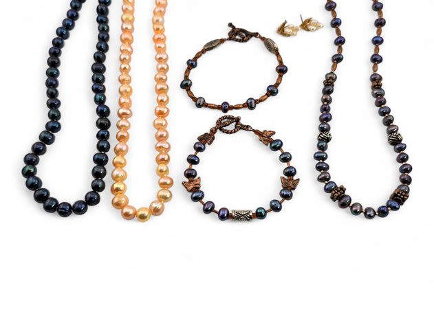 Dyed Genuine Peacock Pearl Necklaces & Bracelets, White Pearl Earrings & Champagne Pearl Necklace
