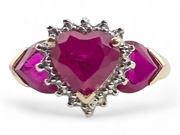 10k Yellow Gold Synthetic Ruby & Diamond Ring - Size 7