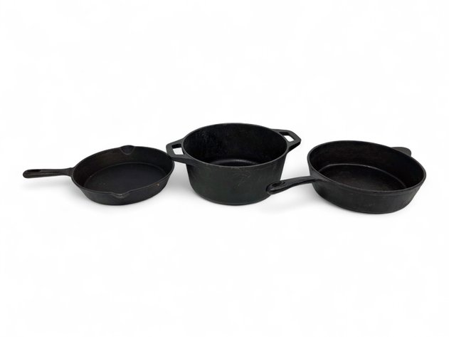 Cast Iron Skillets & Pot