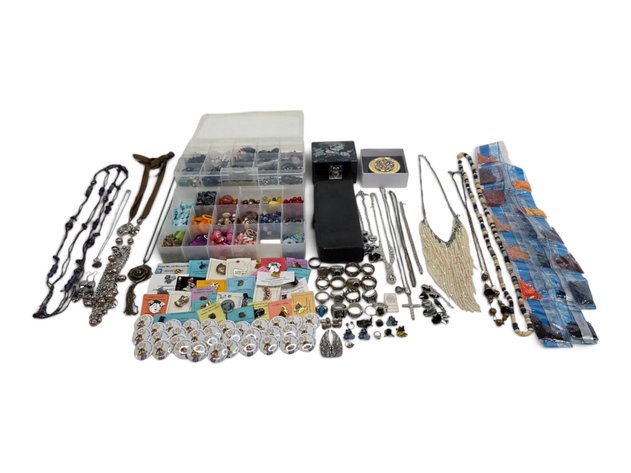 Buttons, Necklaces & Large Assortment of Beads