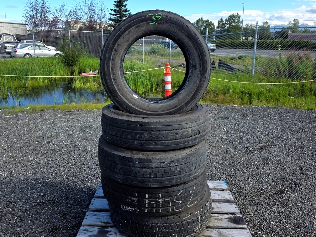 5x Tires - Goodyear G622 RSD, G647 RSS & Continental HDR