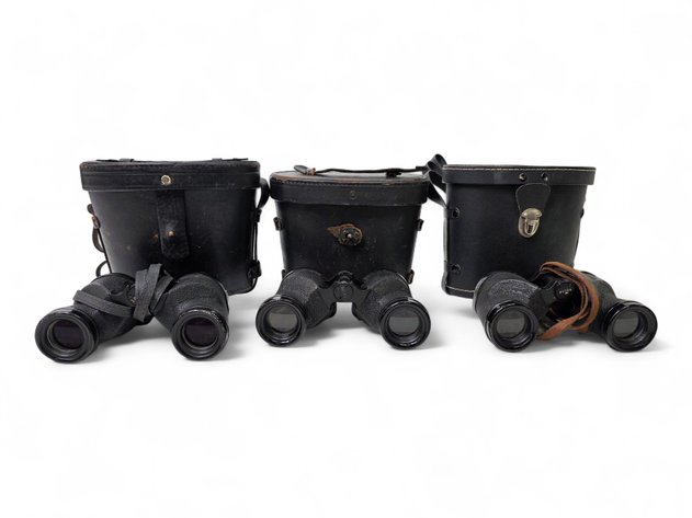 Universal Camera Corp. 1943 U.S. Navy Binoculars w/ Cases