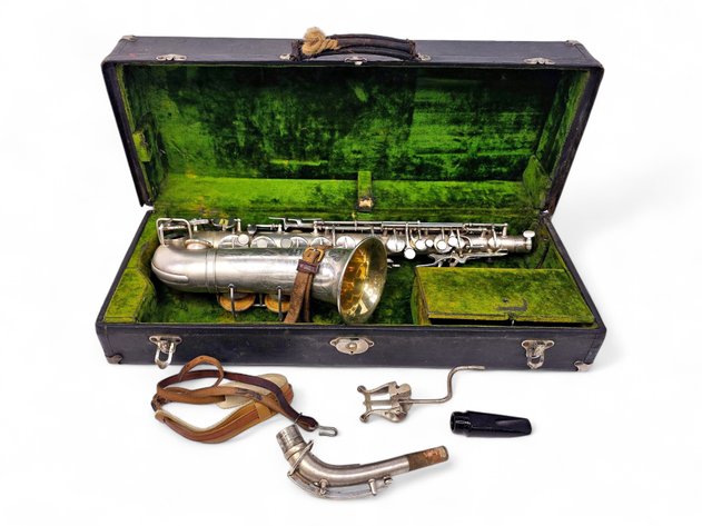 Sherwood Master Saxophone w/ Buescher Case