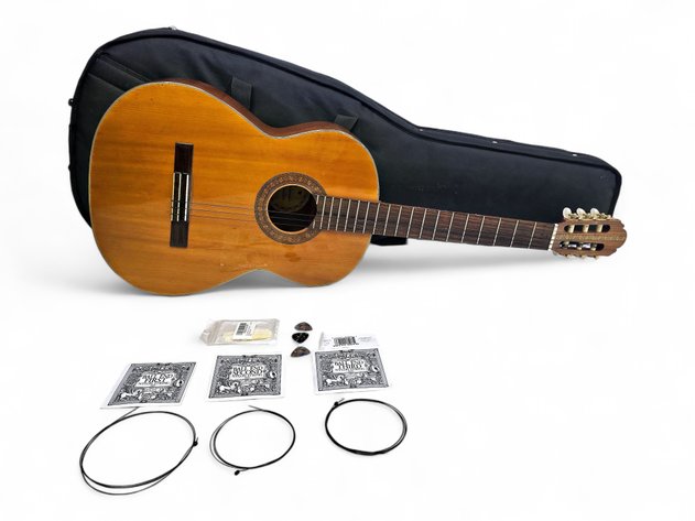 Orlando Guitar 303 Classical Acoustic Guitar, Ernie Ball Strings & Case