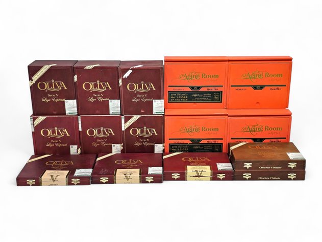 17x Wooden Oliva & Aging Room Empty Cigar Boxes