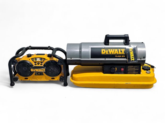 DeWalt Multi-Fuel Space Heater & Work Site Radio/Battery Charger