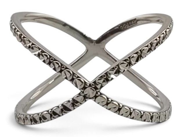 14k White Gold Faceted Crisscross Ring by George Carter Jessop - Size 7.75