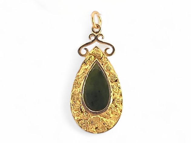 10k Yellow Gold Pendant w/ Gold Nugget & Jade