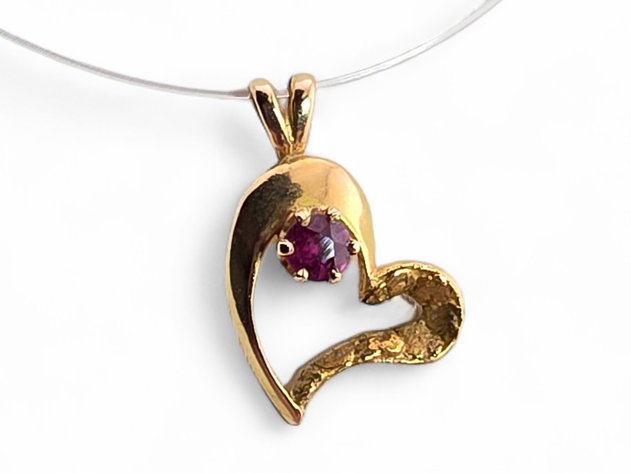 14k Yellow Gold Heart Pendant w/ Gold Nugget & Amethyst