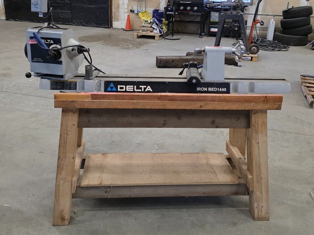 Delta 46-715 Wood Lathe