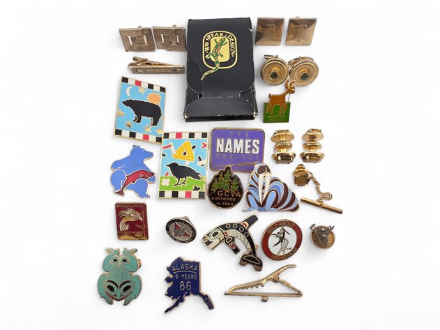 Alaska & Wildlife-Themed Pins & Cufflinks