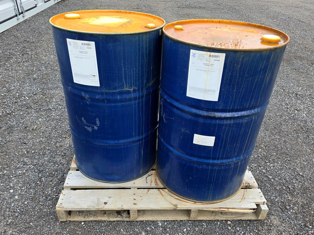 2x 55-Gallon Drums of Valvoline AW 32 Hydraulic Oil (VV040)