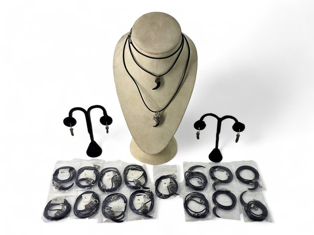 Porcupine Claw Pendant Necklaces & Earrings