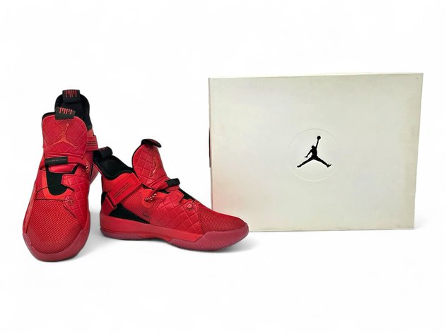 Air Jordan XXXIII in 'University Red' - Size 10.5