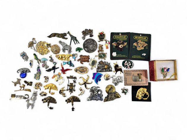 J.J. Jonette & More Animal-Themed Brooches