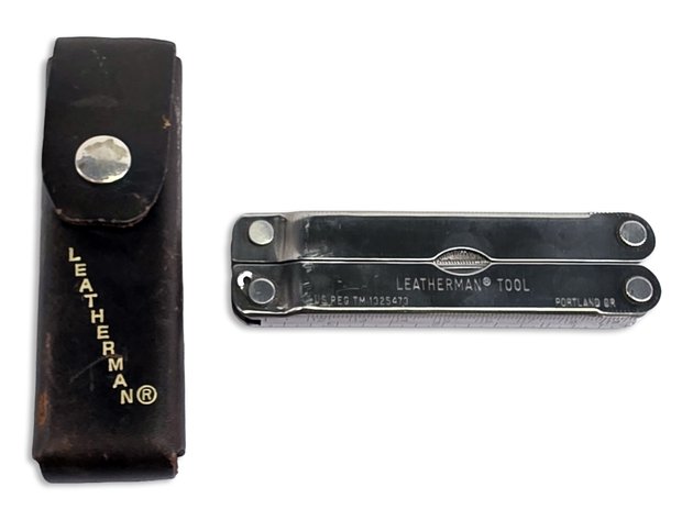 Leatherman Multi-Tool w/ Sheath