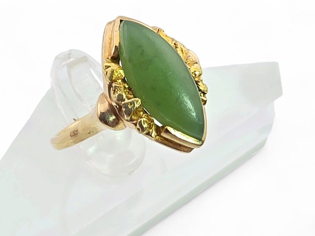 10k Yellow Gold Ring w/ Jade & Gold Nuggets