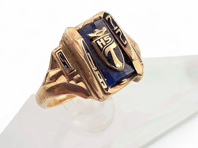 10k Yellow Gold Class 1972 Ring - Size 7
