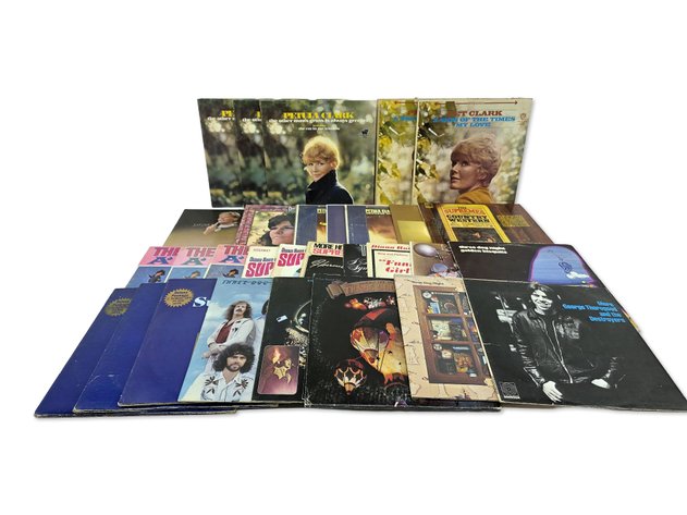 30x Vinyl Records - Petula Clark, Donna Fargo, Three Dog Night & More