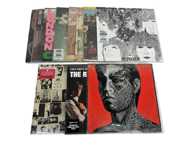 10x Vinyl Records - Rolling Stones, The Beatles, The Clash, The Rolling Stones & More