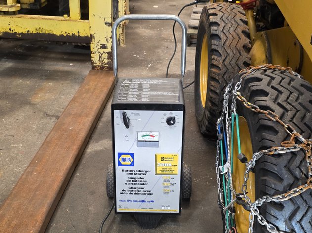 NAPA 85-5000 Commercial Wheeled Battery Charger & Starter