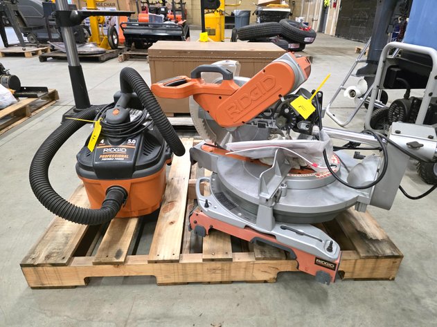 RIDGID Portable Wet/Dry Shop Vacuum & 12
