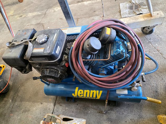 Jenny/Honda GX240 Gas Air Compressor