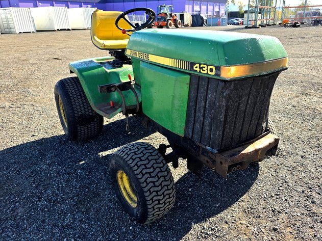 John Deere 430 Diesel Lawn & Garden Tractor