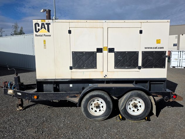 2006 Caterpillar XQ80-2 80 kW Standby Diesel Generator — Tandem-Axle Trailer