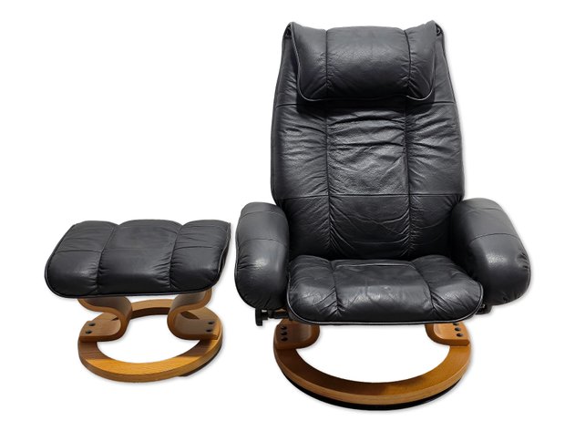 Massage Chair w/ Footstool