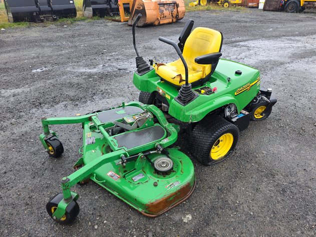 John Deere F680 ZTrak Front-Mount Mower