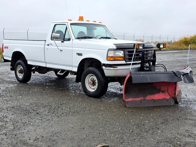 1994 Ford F-350 XL 4x4 Diesel Plow Truck