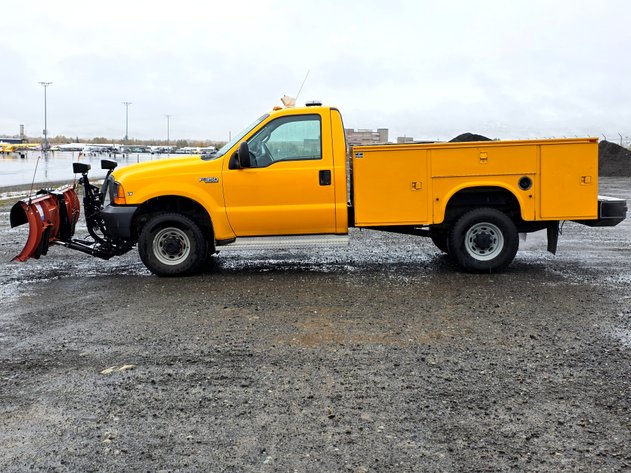 1999 Ford F-350 4x4 Service Plow Truck w/ 98,095 Miles