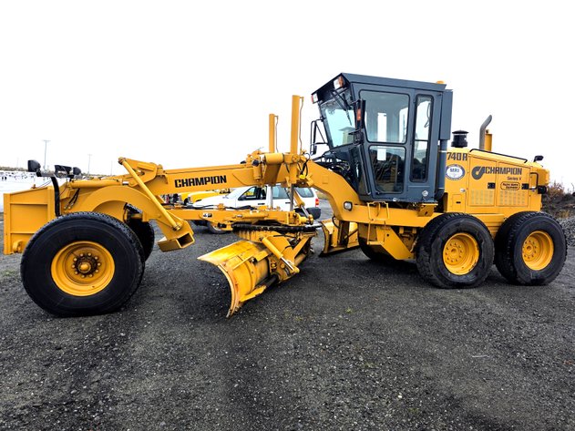 1997 Champion 740A Series V Grader with Snowplow — 4,578 Hours, MOA Fleet