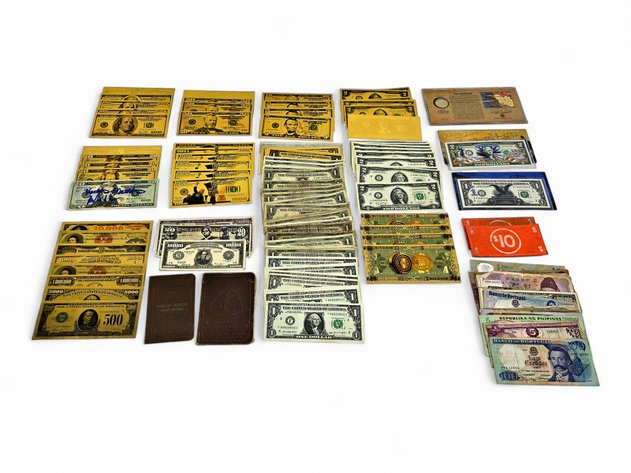 U.S. & Foreign Banknotes w/ Novelty Collectibles
