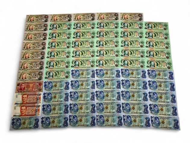 65x Philippine 2 Peso, 5 Peso, 10 Peso & 20 Peso Banknotes