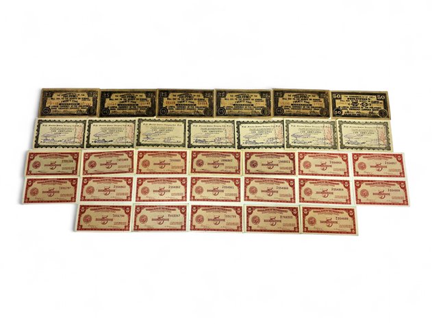 32x Philippine 5, 10, 25 & 50 Centavos Banknotes & Emergency Notes