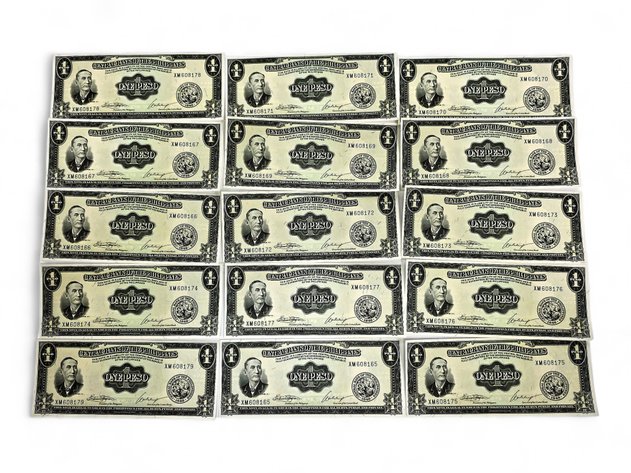 15x Philippine 1 Peso Banknotes w/ Sequential Serial Numbers